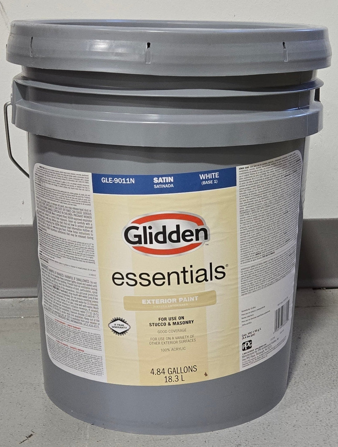 Glidden Essentials 5 gal. Pure White Satin Exterior Paint Base 1 Bucket Five Gallon - resaled - Glidden - 056198866454